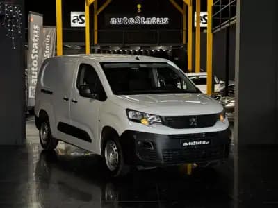 Vendo Peugeot Partner 2021 - 14990 EUR, 81900 km - AUTO.MOTO.pt