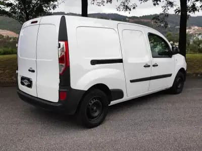 Sell Renault KANGOO 1.5 DCI MAXI BUSINESS 2017 - 9950 EUR, 251230 km - AUTO.MOTO.pt