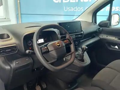 Vendo Opel Combo 2025 - 19750 EUR, 11997 km - AUTO.MOTO.pt