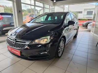 Vendo Opel Astra Sports Tourer 2016 - 8890 EUR, 174600 km - AUTO.MOTO.pt