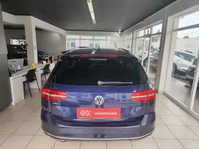 Vendo Volkswagen Passat Variant 2018 - 21990 EUR, 137500 km - AUTO.MOTO.pt