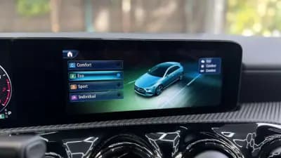 Vendo Mercedes-Benz A 200 2024 - 27500 EUR, 29000 km - AUTO.MOTO.pt