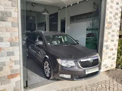 Vendo Skoda Superb 2010 - 9950 EUR, 295355 km - AUTO.MOTO.pt