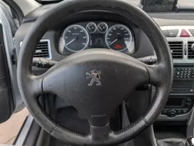 Vendo Peugeot 307 Break 2003 - 1950 EUR, 240635 km - AUTO.MOTO.pt