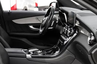 Sell Mercedes-Benz GLC 250 2017 - 36990 EUR, 179000 km - AUTO.MOTO.pt