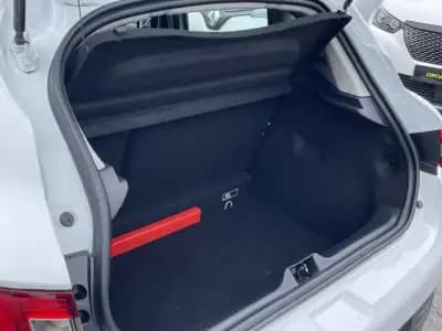 Vendo Renault Clio 2018 - 9600 EUR, 193898 km - AUTO.MOTO.pt