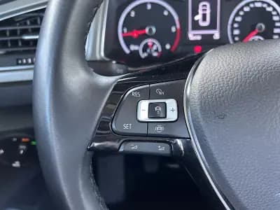 Vendo Volkswagen T-Roc 2021 - 24500 EUR, 122000 km - AUTO.MOTO.pt