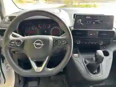 Vendo Opel COMBO V 1.6 CDTI L1H1 ESSENTIAL 2018 - 8250 EUR, 240000 km - AUTO.MOTO.pt