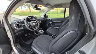 Vendo Smart Fortwo Cabrio 2016 - 11480 EUR, 68000 km - AUTO.MOTO.pt