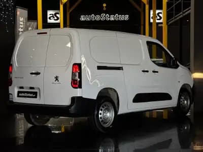 Vendo Peugeot Partner 2021 - 14990 EUR, 81900 km - AUTO.MOTO.pt