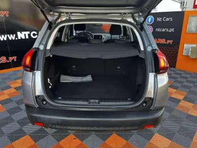 Vendo Peugeot 2008 2019 - 13900 EUR, 39416 km - AUTO.MOTO.pt