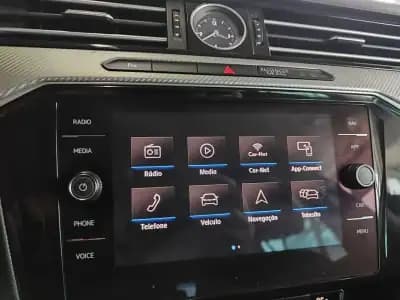 Vendo Volkswagen Passat Variant 2018 - 21990 EUR, 137500 km - AUTO.MOTO.pt