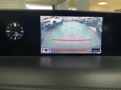 Vendo Lexus UX 250h 2021 - 24950 EUR, 126000 km - AUTO.MOTO.pt