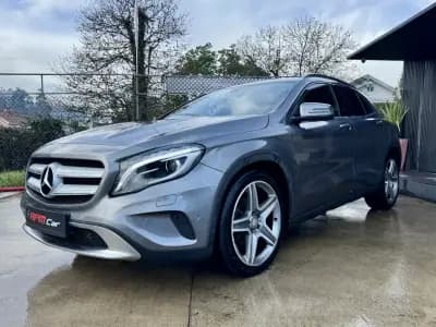 Vendo Mercedes-Benz GLA 200 2015 - 19999 EUR, 160000 km - AUTO.MOTO.pt