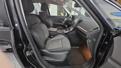 Sell Renault Grand Scénic 2020 - 15000 EUR, 172764 km - AUTO.MOTO.pt