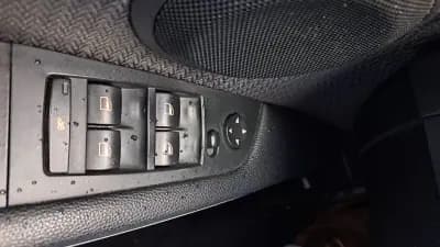 Vendo BMW 320 2010 - 12890 EUR, 157813 km - AUTO.MOTO.pt