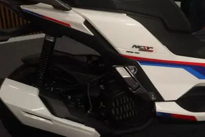 Sell 2026 - 2990 EUR, 1 km - AUTO.MOTO.pt