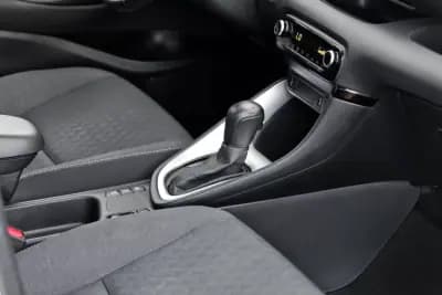 Sell Toyota Yaris 2022 - 21900 EUR, 71200 km - AUTO.MOTO.pt