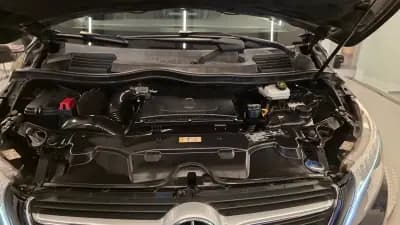 Vendo Mercedes-Benz V 220 2016 - 29900 EUR, 321809 km - AUTO.MOTO.pt