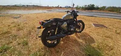 Sell Royal Enfield Shotgum 2024 - 5999 EUR, 5200 km - AUTO.MOTO.pt