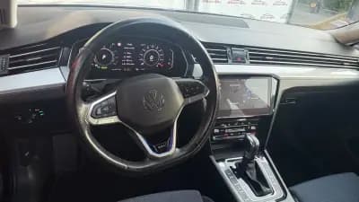 Vendo Volkswagen Passat Variant 2020 - 18500 EUR, 175000 km - AUTO.MOTO.pt