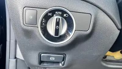 Sell Mercedes-Benz CLA 200 2019 - 29990 EUR, 33564 km - AUTO.MOTO.pt