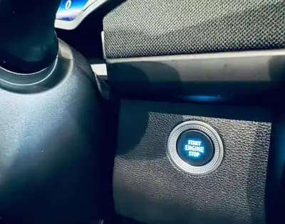 Sell Renault Zoe 2021 - 21990 EUR, 60654 km - AUTO.MOTO.pt