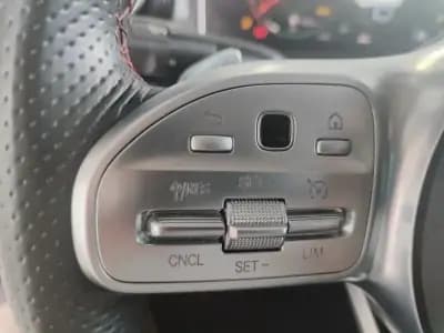 Vendo Mercedes-Benz A 220 Limousine 2020 - 30900 EUR, 30000 km - AUTO.MOTO.pt