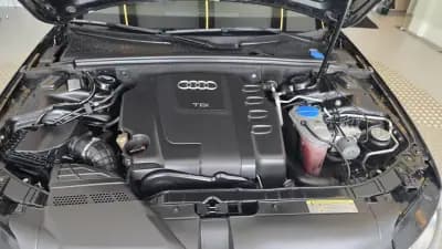 Vendo Audi A4 2011 - 13900 EUR, 186139 km - AUTO.MOTO.pt