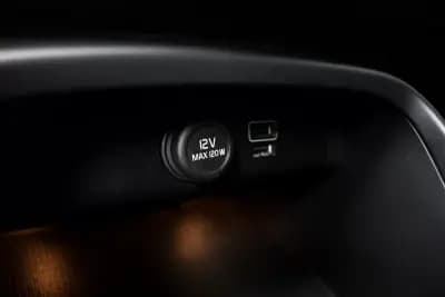 Vendo Volvo XC 40 2020 - 28980 EUR, 88796 km - AUTO.MOTO.pt