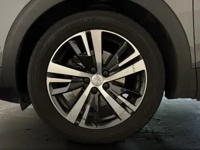 Vendo Peugeot 3008 2018 - 17500 EUR, 134944 km - AUTO.MOTO.pt