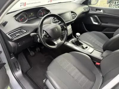 Sell Peugeot 308 2018 - 12990 EUR, 88000 km - AUTO.MOTO.pt