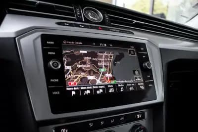 Sell Volkswagen Passat Variant 2017 - 10900 EUR, 290131 km - AUTO.MOTO.pt