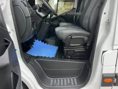 Sell Renault Master 2019 - 22990 EUR, 190000 km - AUTO.MOTO.pt