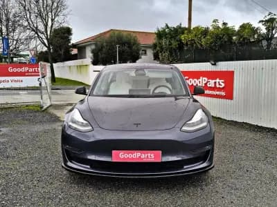 Vendo Tesla Model 3 2020 - 30400 EUR, 105371 km - AUTO.MOTO.pt
