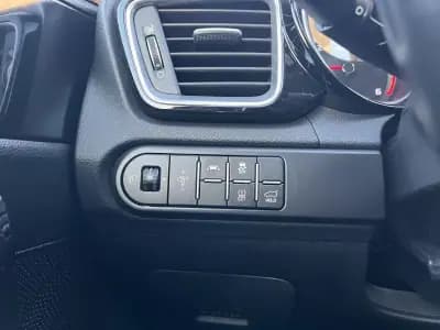 Vendo Kia Ceed SW 2020 - 18450 EUR, 180000 km - AUTO.MOTO.pt