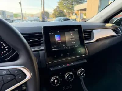 Vendo Renault Captur 2022 - 17300 EUR, 89000 km - AUTO.MOTO.pt