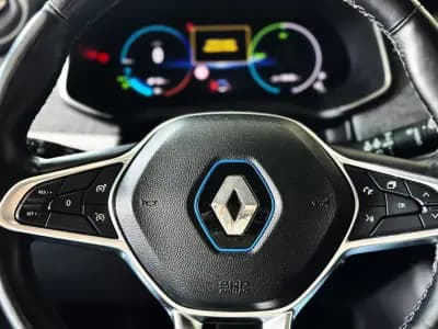 Vendo Renault Zoe 2020 - 16500 EUR, 105000 km - AUTO.MOTO.pt