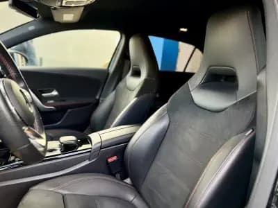 Vendo Mercedes-Benz A 180 2019 - 27950 EUR, 79000 km - AUTO.MOTO.pt