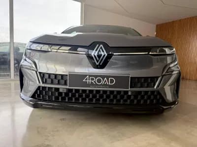 Vendo Renault Mégane E-Tech 2022 - 25500 EUR, 22000 km - AUTO.MOTO.pt