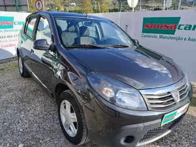 Vendo Dacia Sandero 2012 - 5750 EUR, 158792 km - AUTO.MOTO.pt