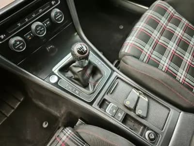 Sell Volkswagen Golf 2014 - 19900 EUR, 160000 km - AUTO.MOTO.pt