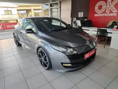 Vendo Renault Mégane Coupe 2010 - 18950 EUR, 157000 km - AUTO.MOTO.pt