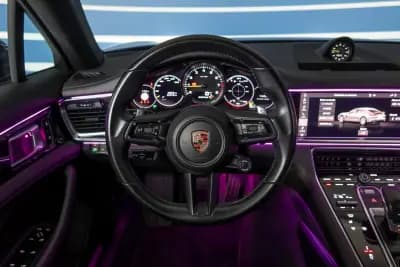 Vendo Porsche Panamera 2021 - 95000 EUR, 73819 km - AUTO.MOTO.pt