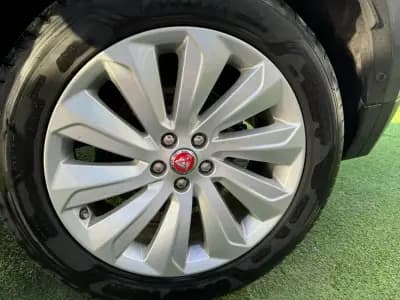 Vendo Jaguar E-Pace 2019 - 28500 EUR, 98000 km - AUTO.MOTO.pt