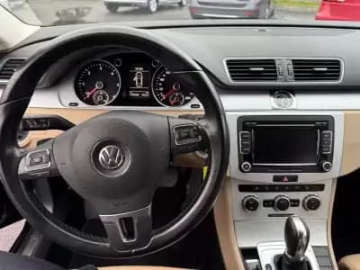 Vendo Volkswagen Passat CC 2012 - 15900 EUR, 139257 km - AUTO.MOTO.pt