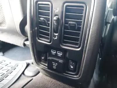 Sell Jeep Grand Cherokee 2016 - 34950 EUR, 135350 km - AUTO.MOTO.pt