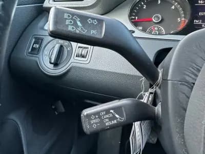 Vendo Volkswagen Passat 2010 - 6750 EUR, 210000 km - AUTO.MOTO.pt