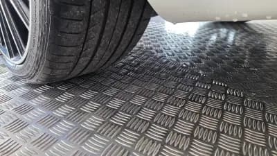 Sell Mercedes-Benz C 350 2015 - 22500 EUR, 187084 km - AUTO.MOTO.pt