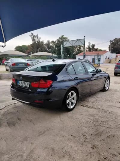 Vendo BMW 318 2014 - 14900 EUR, 230000 km - AUTO.MOTO.pt